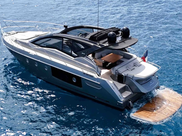 Uthyrning Saint-Tropez - Cranchi M 44 av Samboat 