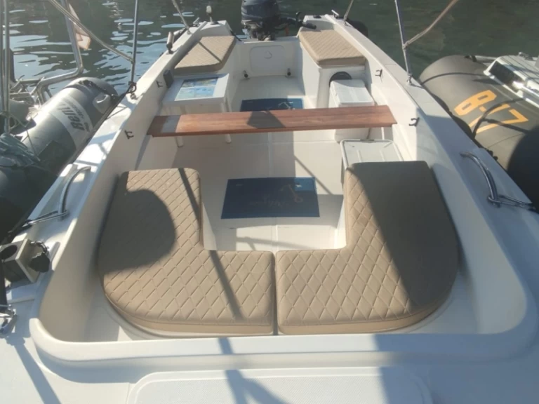 Fortis 505 charter bareboat eller skeppad i Dubrovnik