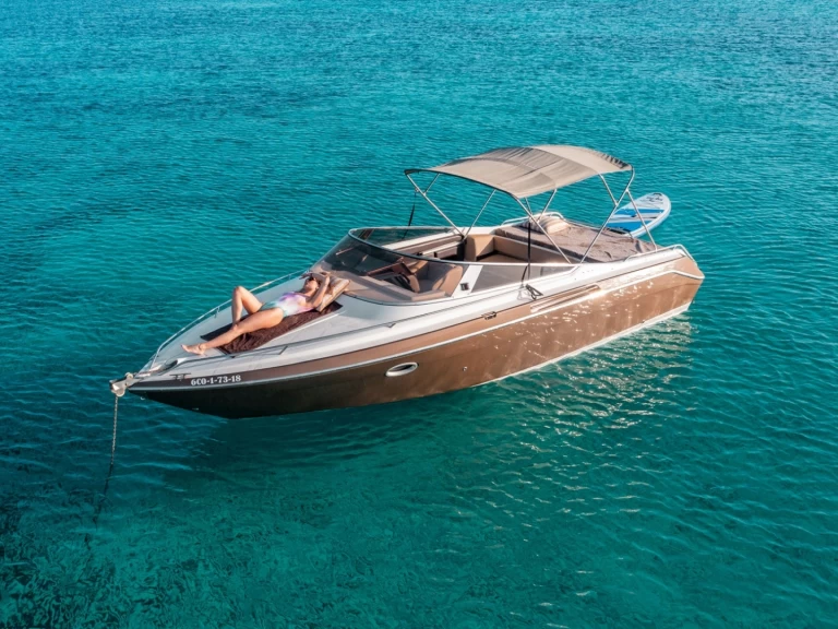 Uthyrning Motorbåt  Cranchi med en båtlicens 