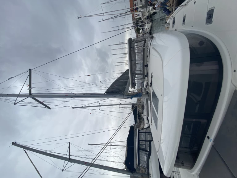 Lagoon Lagoon 42 charter bareboat eller skeppad i Saint George's