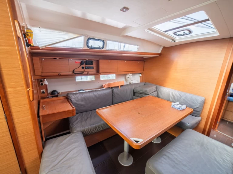 Uthyrning Segelbåt  Dufour med en båtlicens 