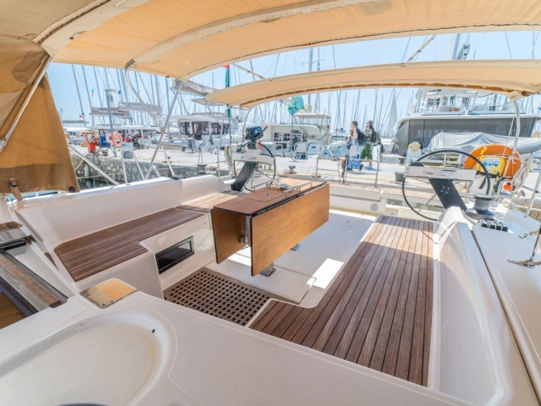 Båtuthyrning Dufour Dufour 530 i Alimos på Samboat 