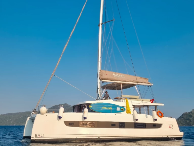 Yacht charter Adaköy billig Bali 4.8