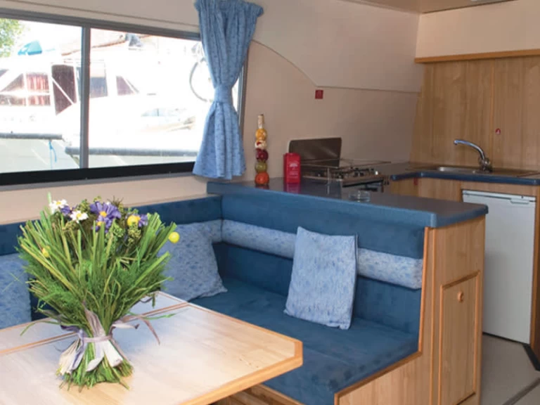 Yacht charter Portiragnes billig Salsa B