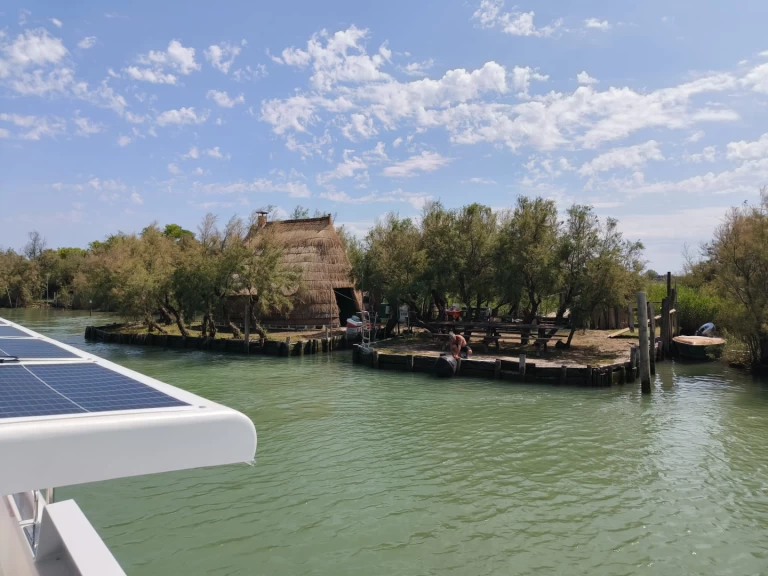 Yacht charter Caorle billig 33 solar