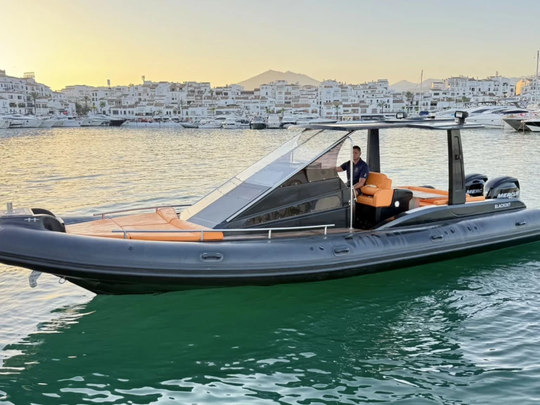 Uthyrning RIB Tormenta med en båtlicens 
