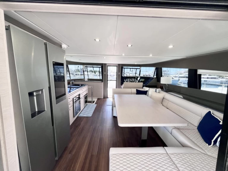 Hyra Motorbåt  med eller utan skeppare Aventura Tortola 