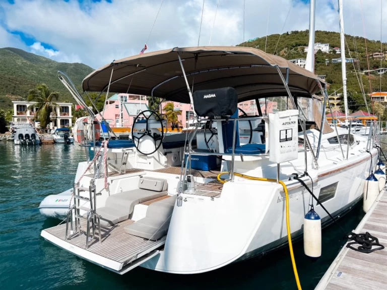 Yacht charter Parish of Saint George billig Jeanneau 54