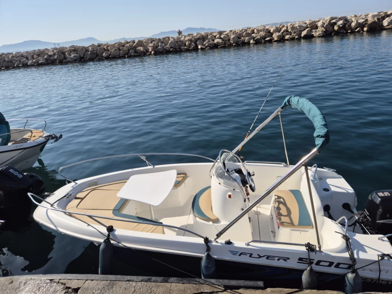 Yacht charter Marseille billig Flyer 500 Open