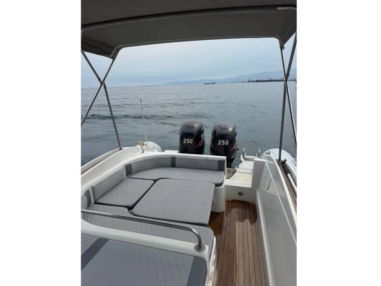 Yacht charter Milazzo billig NADIR 33