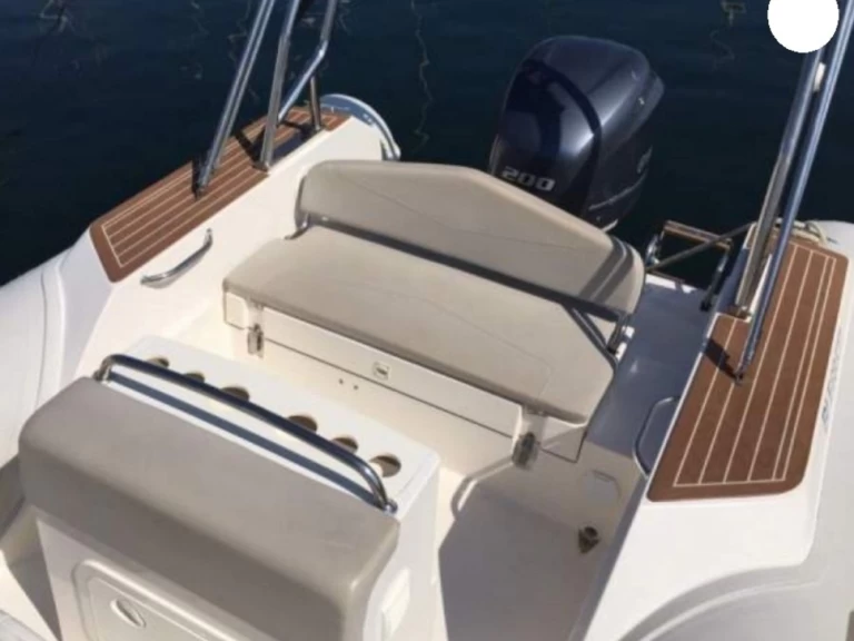 Båtuthyrning Capelli Tempest 700 i Portigliolo på Samboat 
