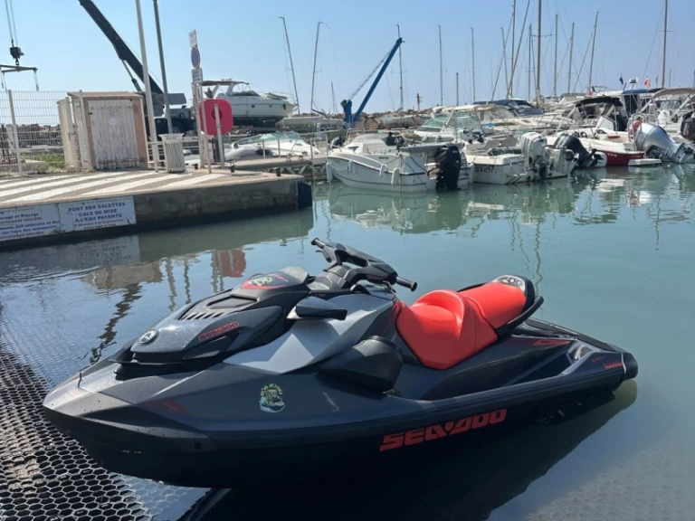 Hyra Jet ski med eller utan skeppare Sea-Doo Hyeres 