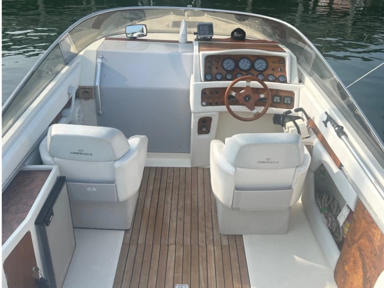 Hyr en Cranchi Clipper 760 Angera 