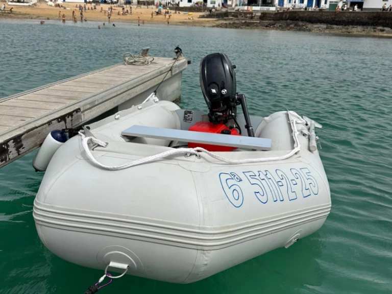 Ocean-Bay neumatica charter bareboat eller skeppad i Caleta de Sebo