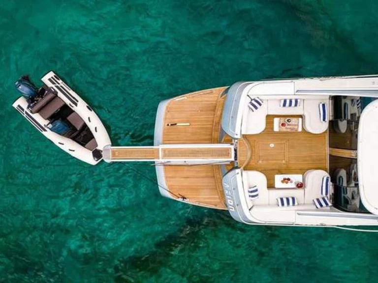 Uthyrning Ornós - Pershing Pershing 65 av Samboat 