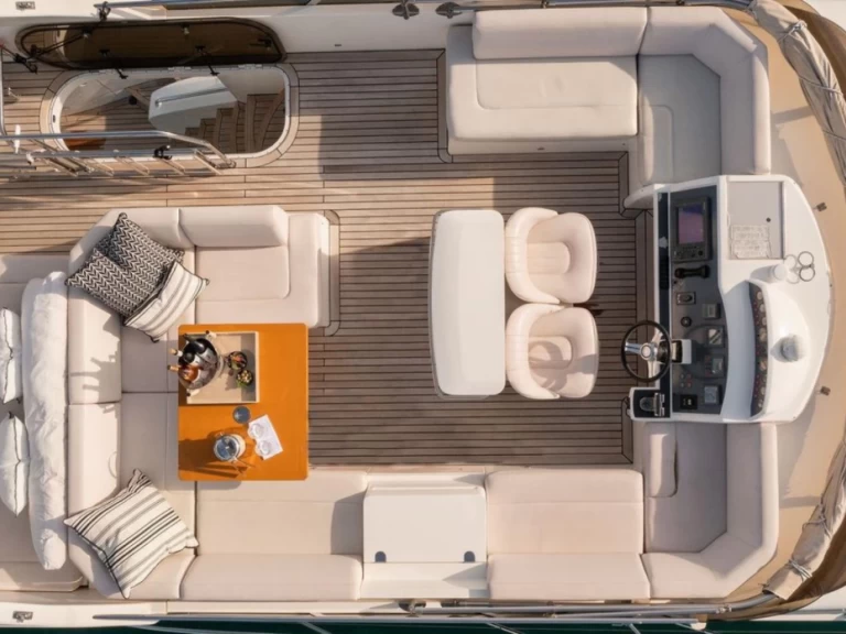 Uthyrning Portisco - Princess Princess 62 Fly av Samboat 