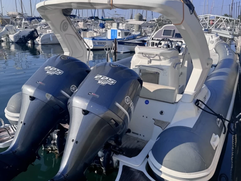 Uthyrning RIB Nuova Jolly med en båtlicens 