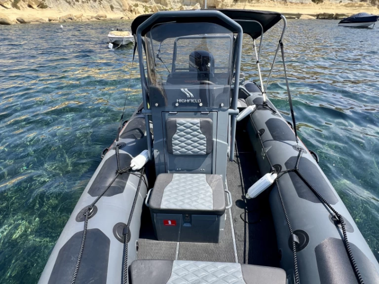 Hyr en Highfield Patrol 540 Valletta 