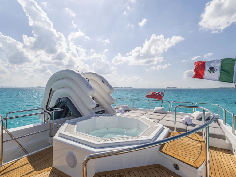 Båtuthyrning Heesen 115 i Cancún på Samboat 