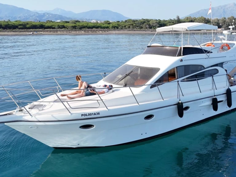 Yacht charter Puerto Banús billig 46