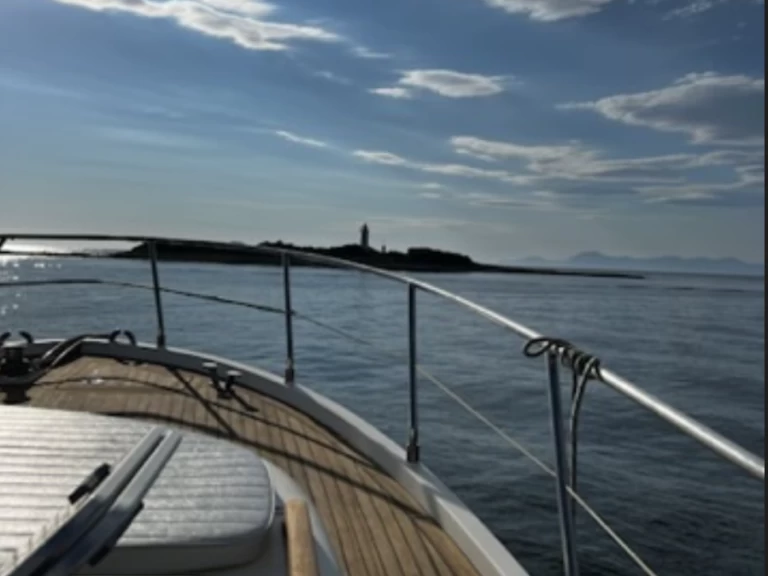 Båtuthyrning Cantieri Estensi Goldstar 44 i Agnone på Samboat 