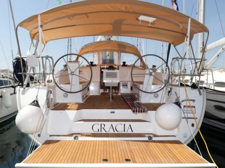 Yacht charter Pula  billig Cruiser 46