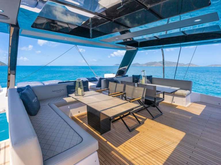 Hyr en Moon Yacht Perfect Moon Brittiska Jungfruöarna 