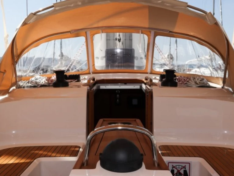 Bavaria Cruiser 46 charter bareboat eller skeppad i Pula 