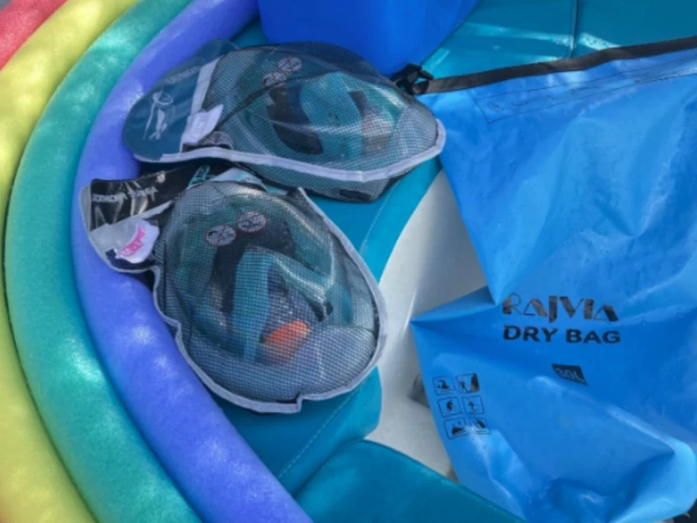 Uthyrning Motorbåt  Cap med en båtlicens 