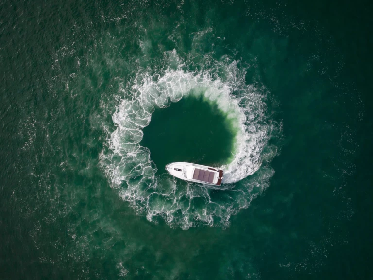 Uthyrning Hạ Long - Jeanneau Velasco 43 Fly av Samboat 