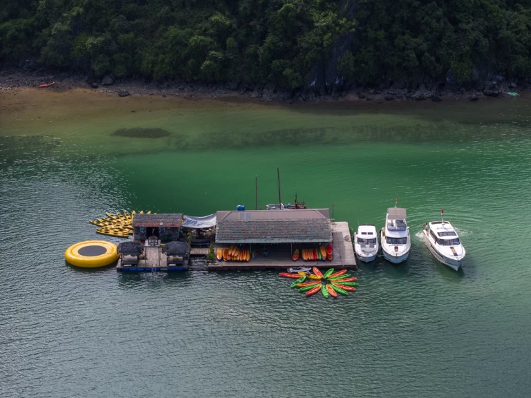 Yacht charter Hạ Long billig Velasco 43 Fly