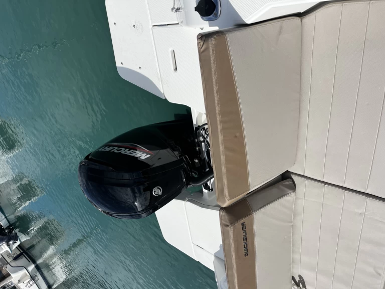 Hyra Motorbåt  med eller utan skeppare Quicksilver Pléneuf-Val-André 