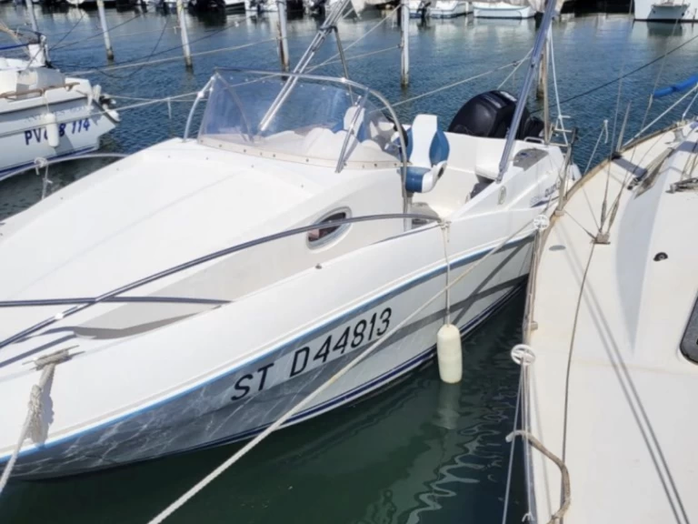 Quicksilver Quicksilver 635 WA charter bareboat eller skeppad i Port-Camargue