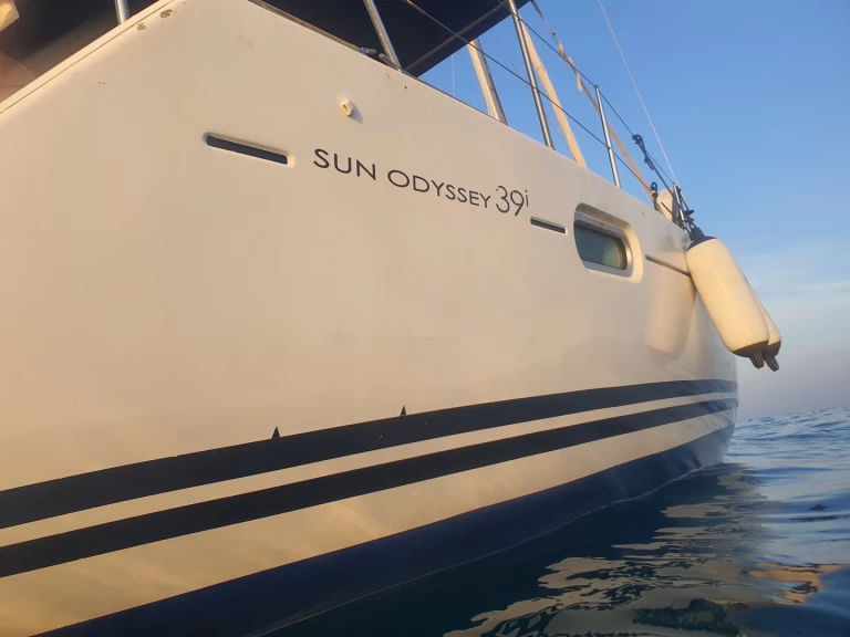 Hyr en Jeanneau Sun Odyssey 39i Performance Port Balís 
