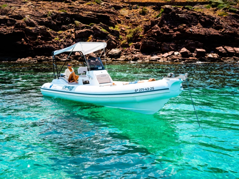 Båtuthyrning Oromarine Oromarine S-65 i Fornells på Samboat 