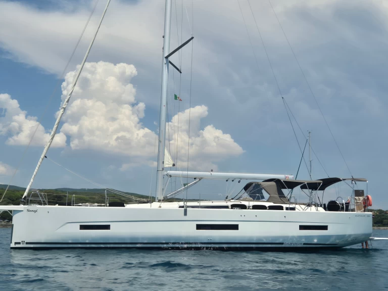 Yacht charter Castiglioncello billig Dufour 530