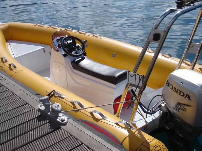 Hyr en Searib's 450 Open Sesimbra 