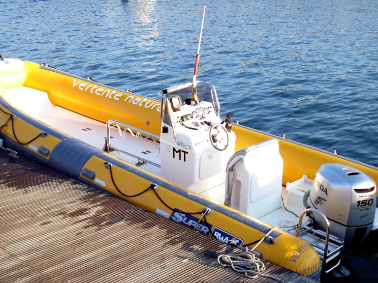 Hyra Motorbåt  med eller utan skeppare Bwa Sesimbra 