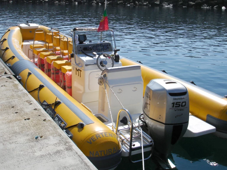 Båtuthyrning Bwa 740 i Sesimbra på Samboat 