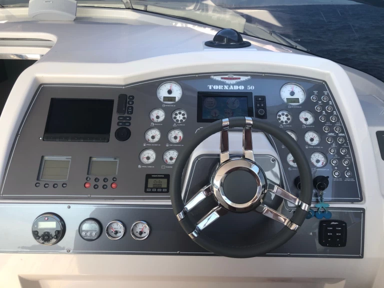 Uthyrning Forio - Tornado Tornado 50S av Samboat 