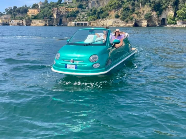 Hyr en fiat 500 VIP LOUNGE Neapel 