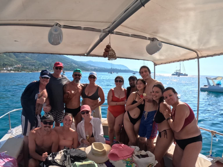 Custom Barca a motore  charter bareboat eller skeppad i Cefalù