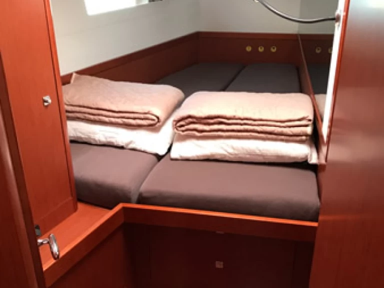 Yacht charter Alimos billig Oceanis 48