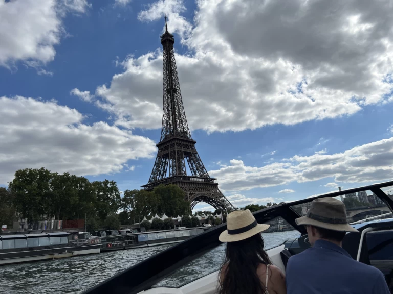 Uthyrning Motorbåt  Parker med en båtlicens 