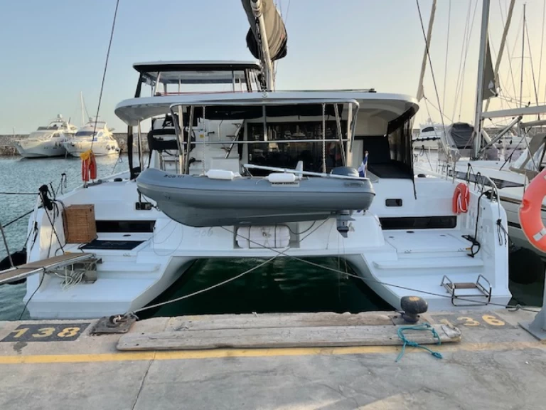 Hyr en Lagoon Lagoon 42 Alimos 