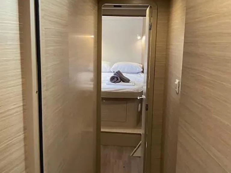 Hyr en Lagoon Lagoon 42 Alimos 