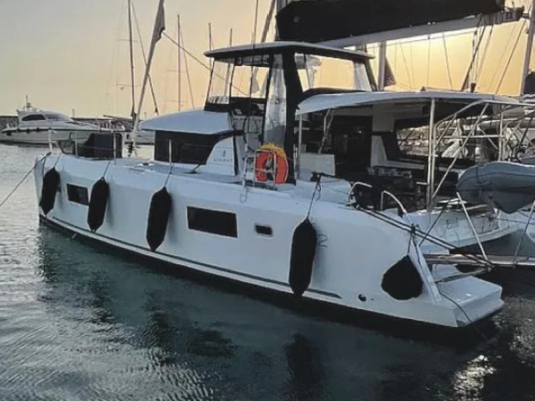 Yacht charter Alimos billig Lagoon 42
