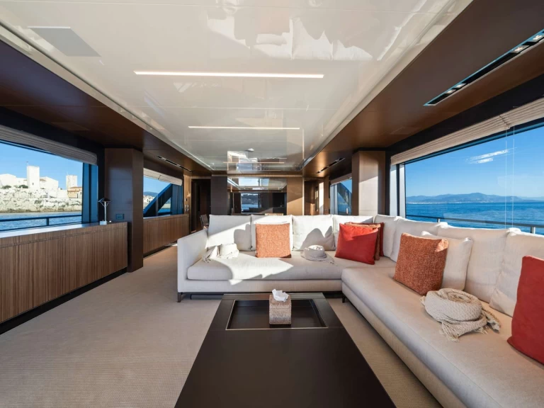 Yacht charter Antibes billig Maximus