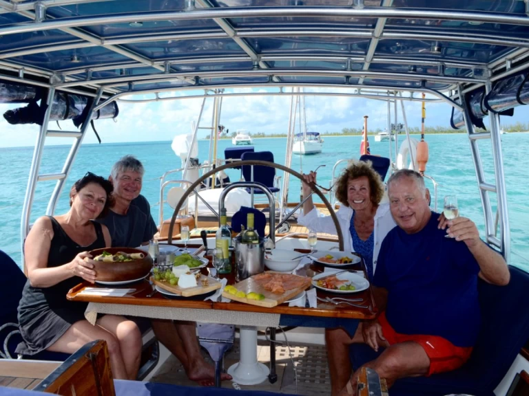 Båtuthyrning W.I. Crealock THE DOVE i Antigua Island på Samboat 