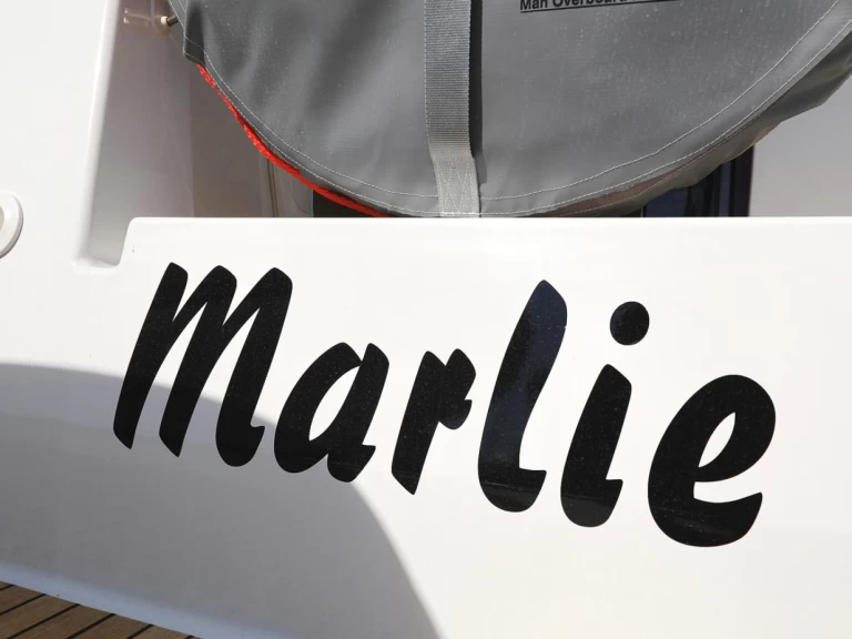 Hyra Motorbåt  med eller utan skeppare Fountaine Pajot Trogir  